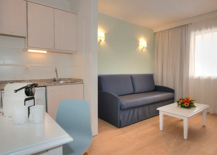 Hotel Hovima Jardin Caleta 3*